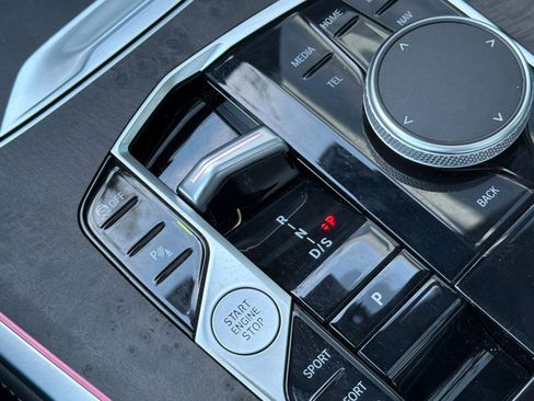 Certified 2023 BMW X7 xDrive40i w/ Premium Package image 29