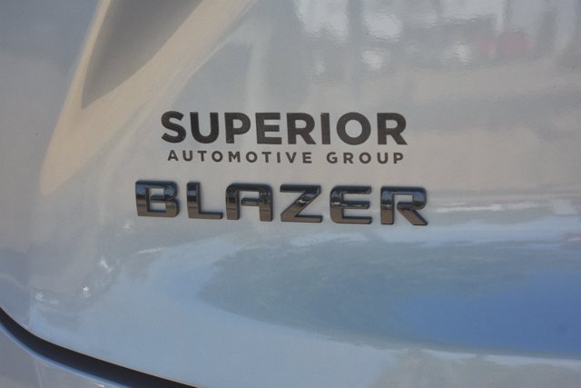 Used 2025 Chevrolet Blazer RS FWD image 7
