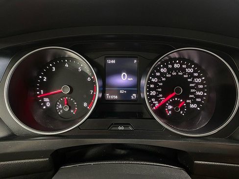 Used 2018 Volkswagen Tiguan S image 18
