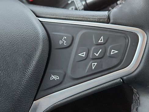 Used 2023 Chevrolet Equinox LT FWD image 16
