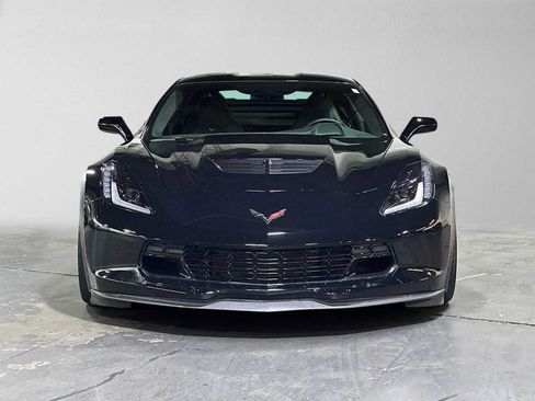 Used 2015 Chevrolet Corvette Z06 w/ 3LZ Preferred Equipment Group RWD image 8