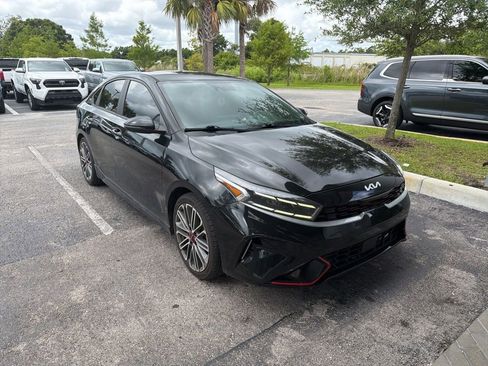 Used 2022 Kia Forte GT w/ GT Technology Package FWD image 2
