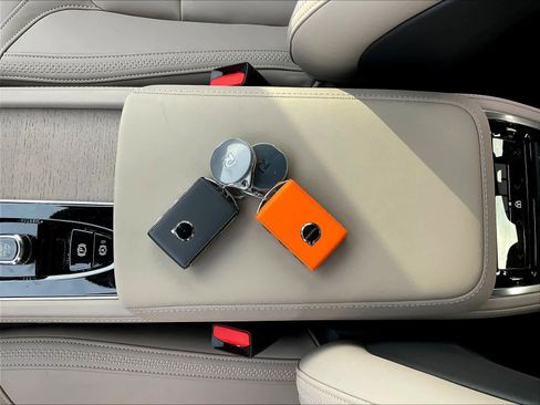 New 2026 Volvo XC90 B5 Plus w/ Protection Package image 35