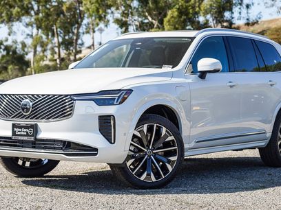 New 2025 Volvo XC90 T8 Ultra w/ Protection Package Premier