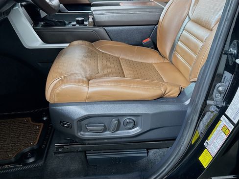 Used 2022 Toyota Tundra 1794 Edition AWD/4WD image 22
