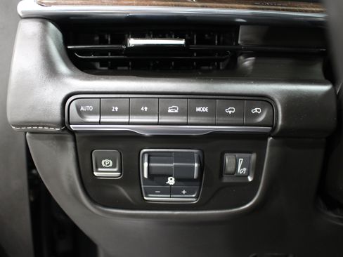 Used 2023 Cadillac Escalade ESV Sport Platinum AWD/4WD image 8