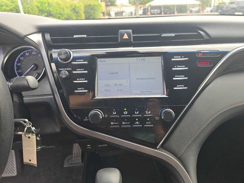 Certified 2018 Toyota Camry LE image 26