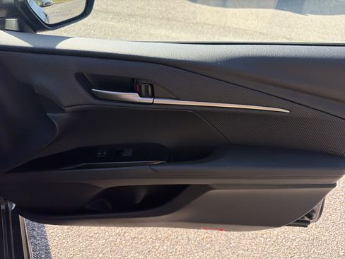 Used 2025 Toyota Camry SE FWD image 25