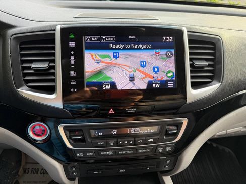 Used 2016 Honda Pilot Elite image 37