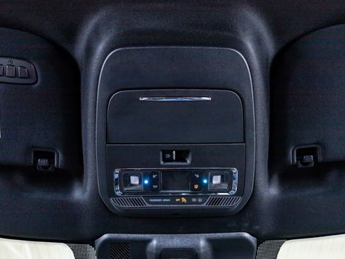 Used 2024 Ford F150 Platinum w/ FX4 Off-Road Package AWD/4WD image 29