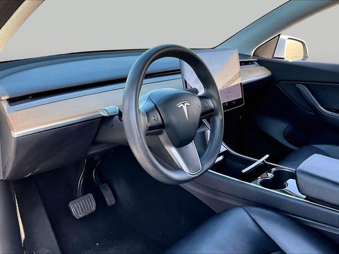 Used 2021 Tesla Model Y Long Range AWD/4WD image 15