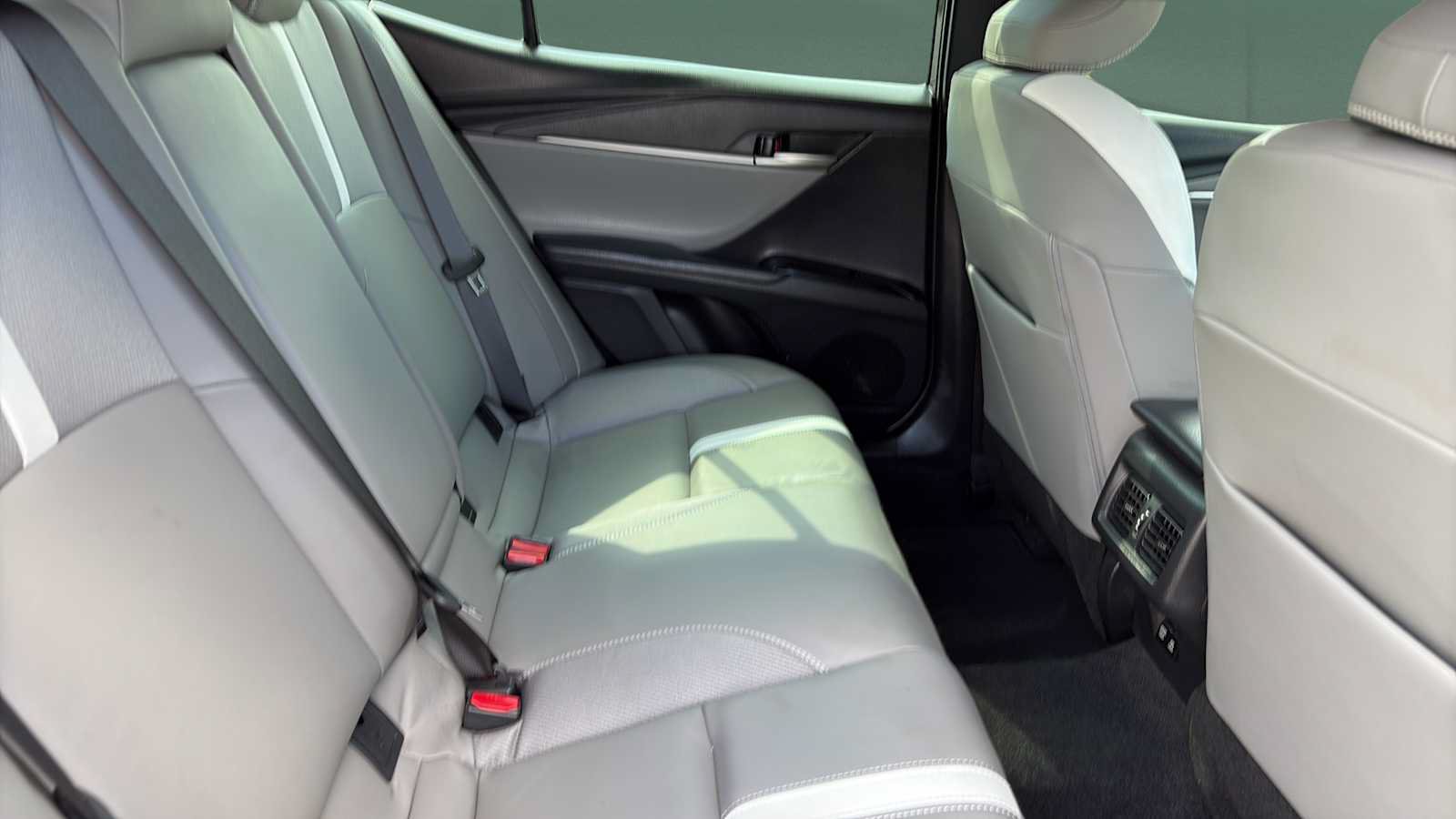Used 2025 Toyota Camry SE FWD image 22