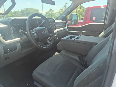 Certified 2025 Ford F250 XLT AWD/4WD image 28