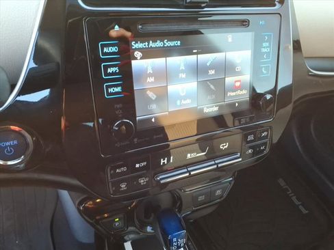 Used 2016 Toyota Prius Three image 32