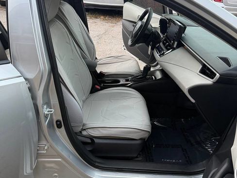 Used 2021 Toyota Corolla LE image 16
