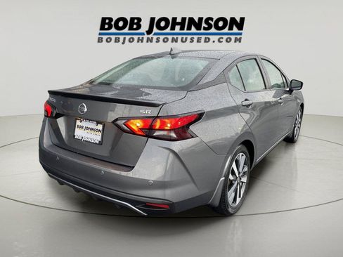 Used 2021 Nissan Versa SR FWD image 7
