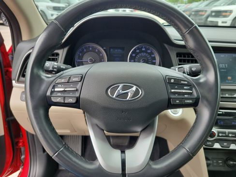 Used 2020 Hyundai Elantra Value Edition w/ Cargo Package (C1) FWD image 19