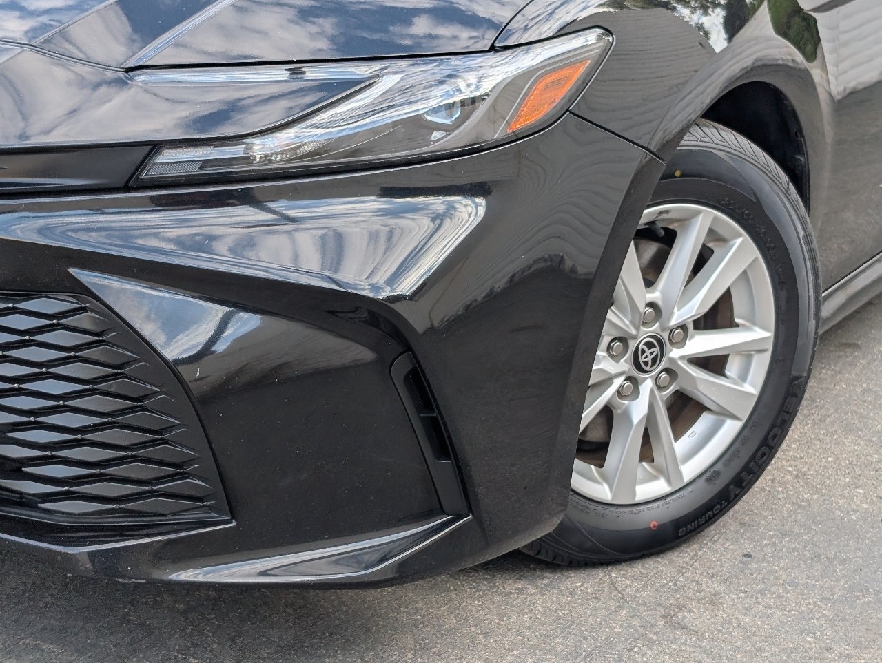 Used 2025 Toyota Camry LE FWD image 10