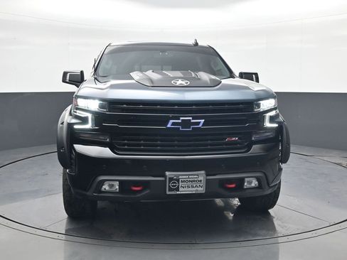 Used 2020 Chevrolet Silverado 1500 LT Trail Boss image 2
