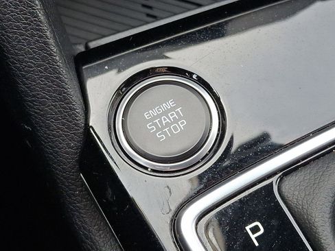 Used 2025 Kia Sportage EX w/ Premium Package image 25