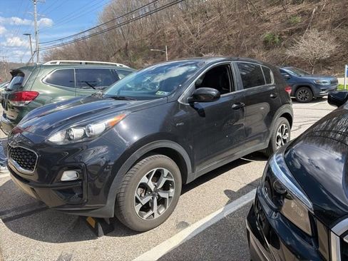 Used 2020 Kia Sportage LX image 3