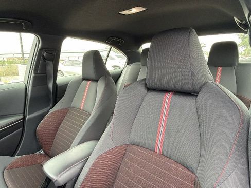 Certified 2025 Toyota Corolla SE FWD image 21