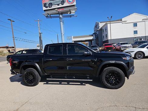 Used 2024 Chevrolet Colorado Trail Boss image 6