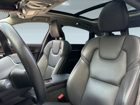 Used 2018 Volvo S90 T5 Momentum w/ Convenience Package image 22