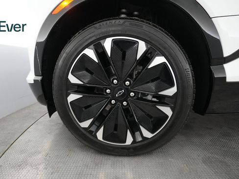 Used 2024 Chevrolet Blazer EV RS AWD/4WD image 19