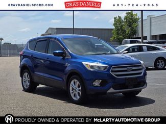 Used 2019 Ford Escape SE FWD video 1