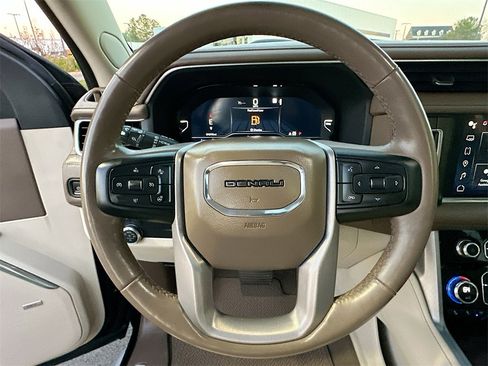 Used 2023 GMC Yukon Denali image 18