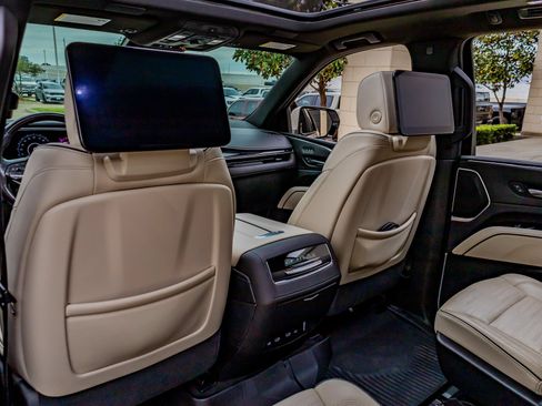 Used 2021 Cadillac Escalade Sport AWD/4WD image 33