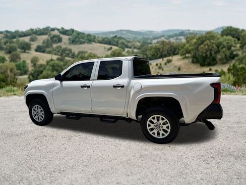 Used 2025 Toyota Tacoma SR AWD/4WD image 7