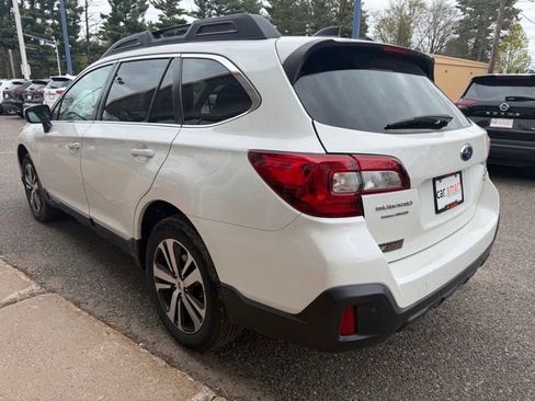 Used 2019 Subaru Outback 3.6R Limited AWD/4WD image 5