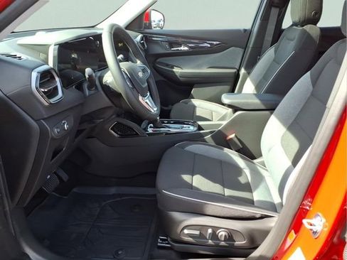 New 2026 Chevrolet TrailBlazer LT w/ Convenience Package AWD/4WD image 16