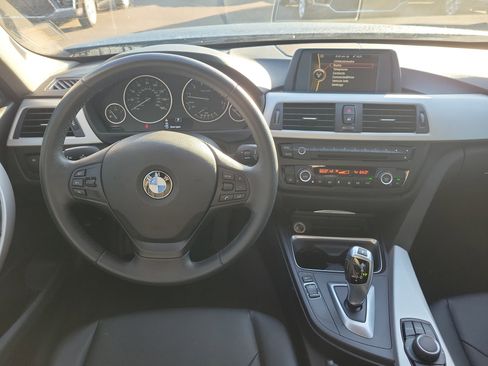Used 2014 BMW 320i Sedan image 17