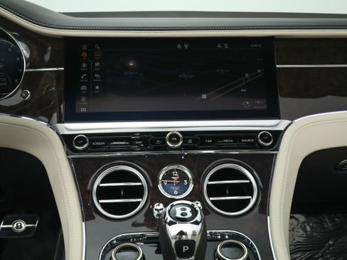 Used 2022 Bentley Continental GT AWD/4WD image 29