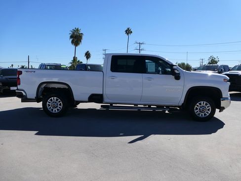 Used 2024 Chevrolet Silverado 2500 LT image 3