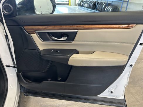 Used 2022 Honda CR-V Touring image 19