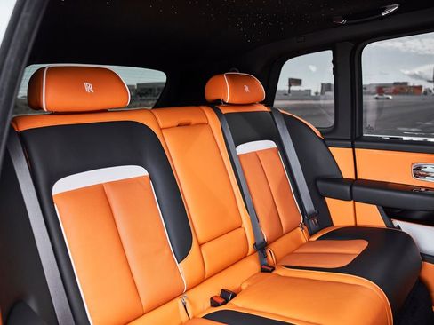 Used 2025 Rolls-Royce Cullinan AWD/4WD image 56