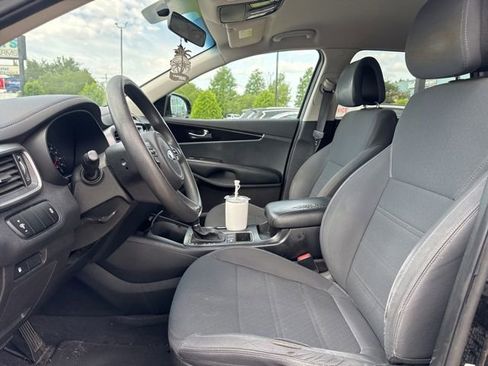 Used 2016 Kia Sorento L FWD image 25