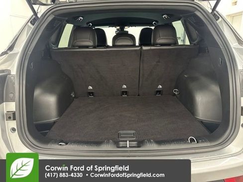 Used 2024 Jeep Compass Trailhawk image 16