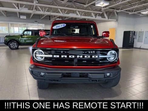 Used 2023 Ford Bronco Outer Banks AWD/4WD image 3