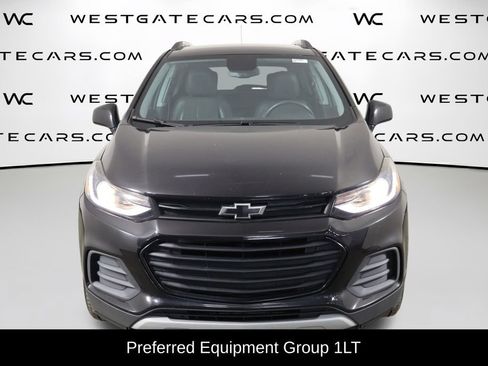 Used 2020 Chevrolet Trax LT w/ Redline Edition FWD image 2