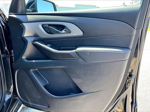 Used 2023 Chevrolet Traverse LT w/ LPO, Floor Liner Package AWD/4WD image 12