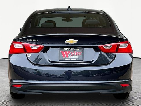 Used 2022 Chevrolet Malibu LS FWD image 5