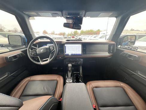 New 2024 Ford Bronco Outer Banks w/ Sasquatch Package image 23