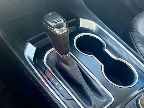 Used 2020 Chevrolet Traverse LT w/ Driver Confidence II Package image 16