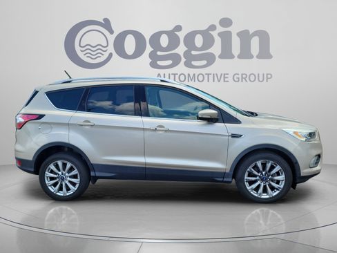Used 2018 Ford Escape Titanium FWD image 6