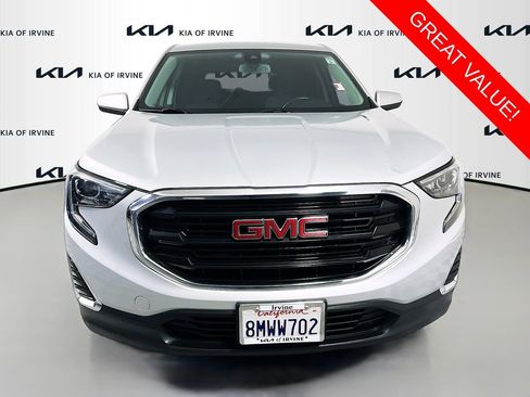 Used 2020 GMC Terrain SLE FWD image 2